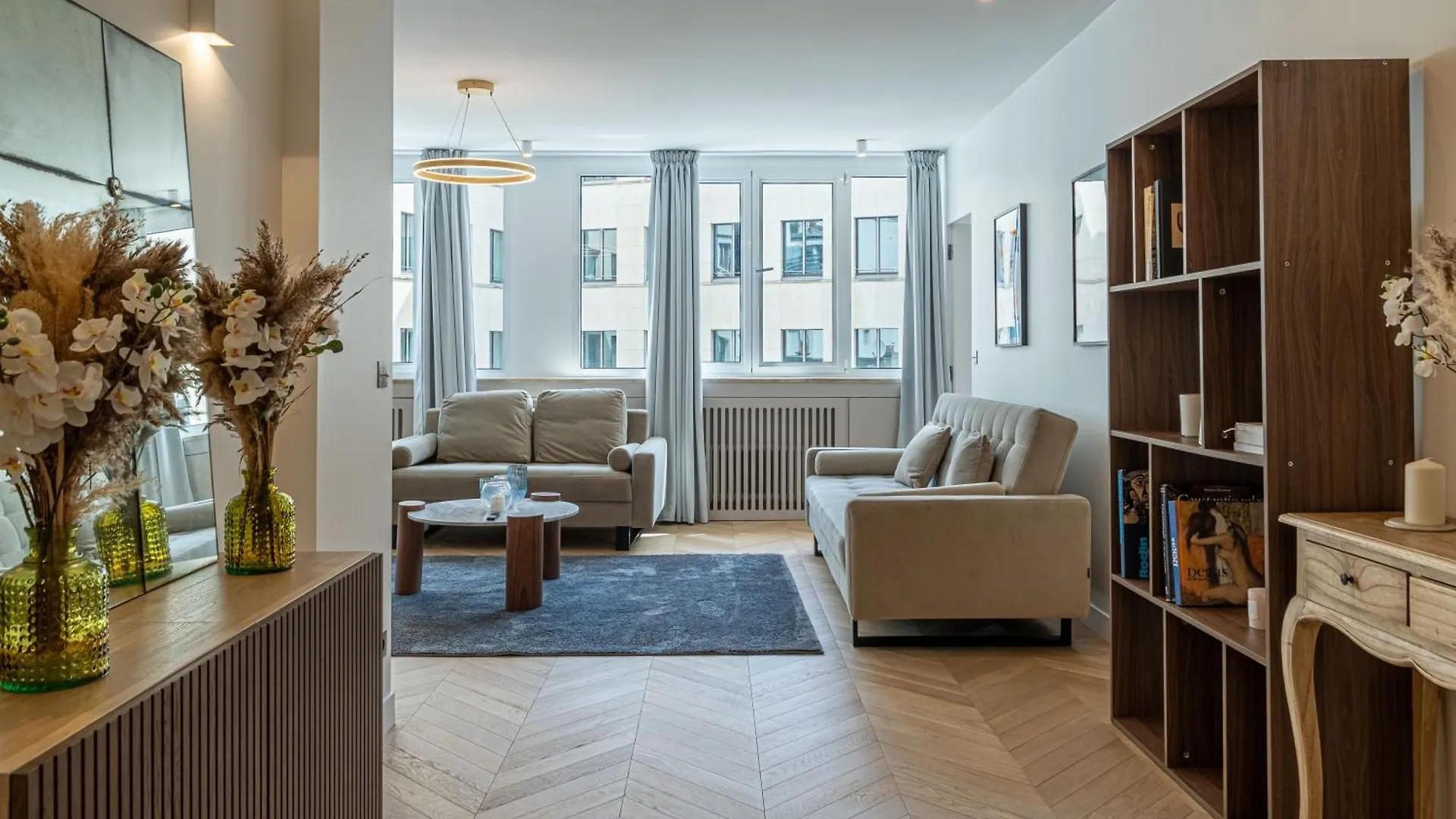 Apartman Lavie Maison : A C & Eiffel Tower View *
