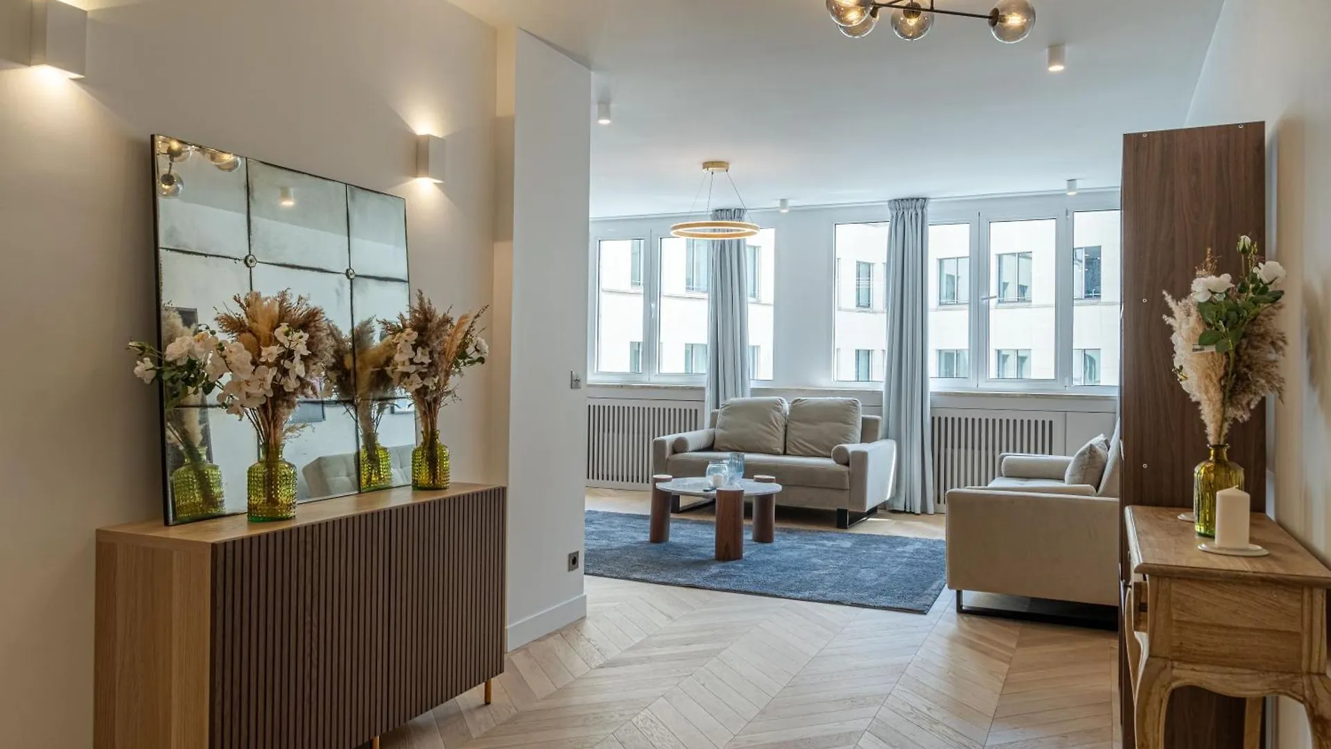 Lavie Maison : A C & Eiffel Tower View *