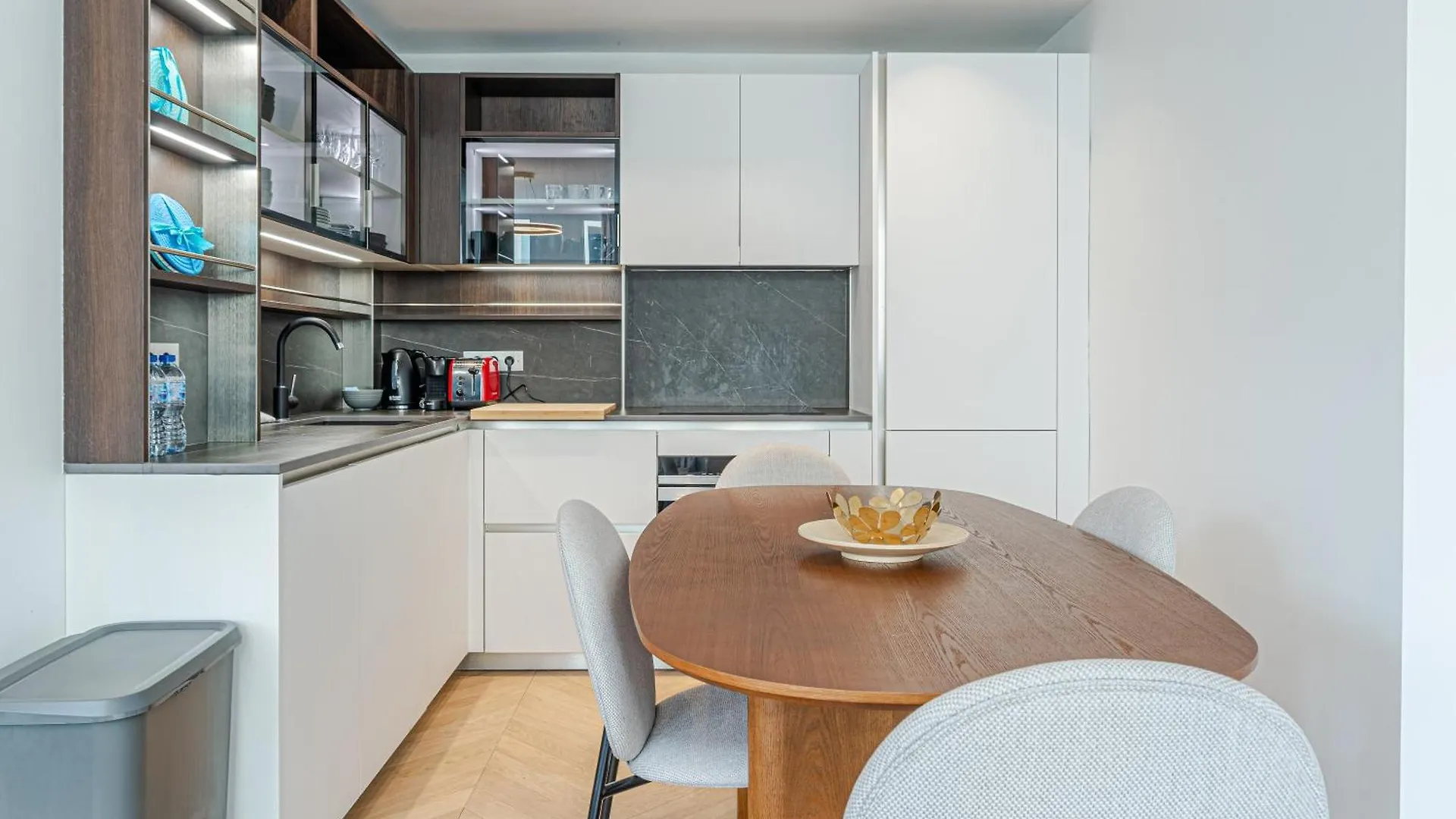 Lavie Maison : A C & Eiffel Tower View Paris