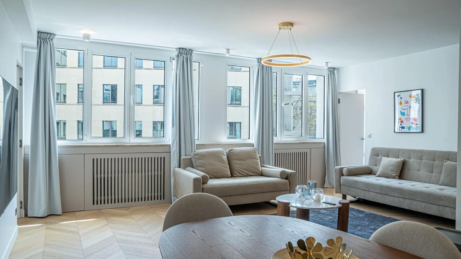 Lavie Maison : A C & Eiffel Tower View Paris