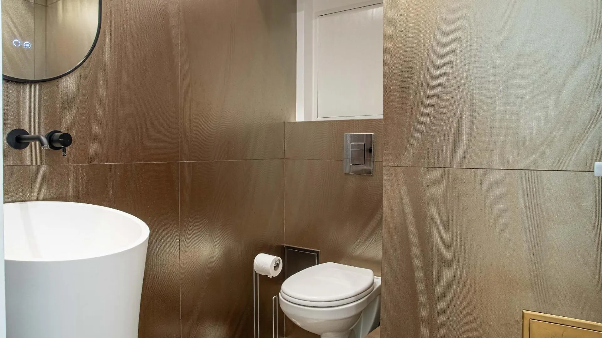 Lavie Maison : A C & Eiffel Tower View Apartment *